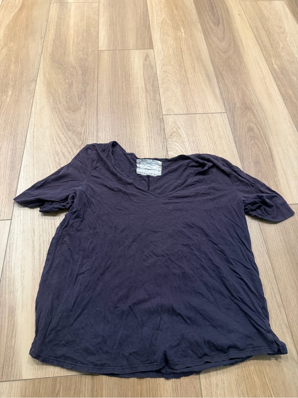 Pure+Good Classic Women's V-Neck Tee in washed black XL